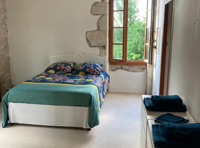 Rare Exclusivite La Fongrivoise Grande Piscine Avec Terrasse 5 Et Salle De Bain Wc Privatifs Patio Cheminee Sans Vis A Vis * Thénac